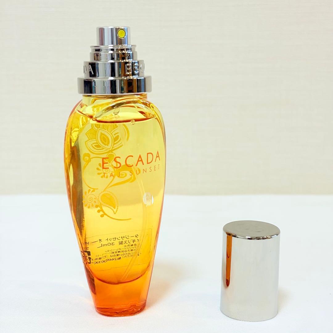 新品未使用　エスカーダ　タージサンセット　オードトワレ　香水　30ml